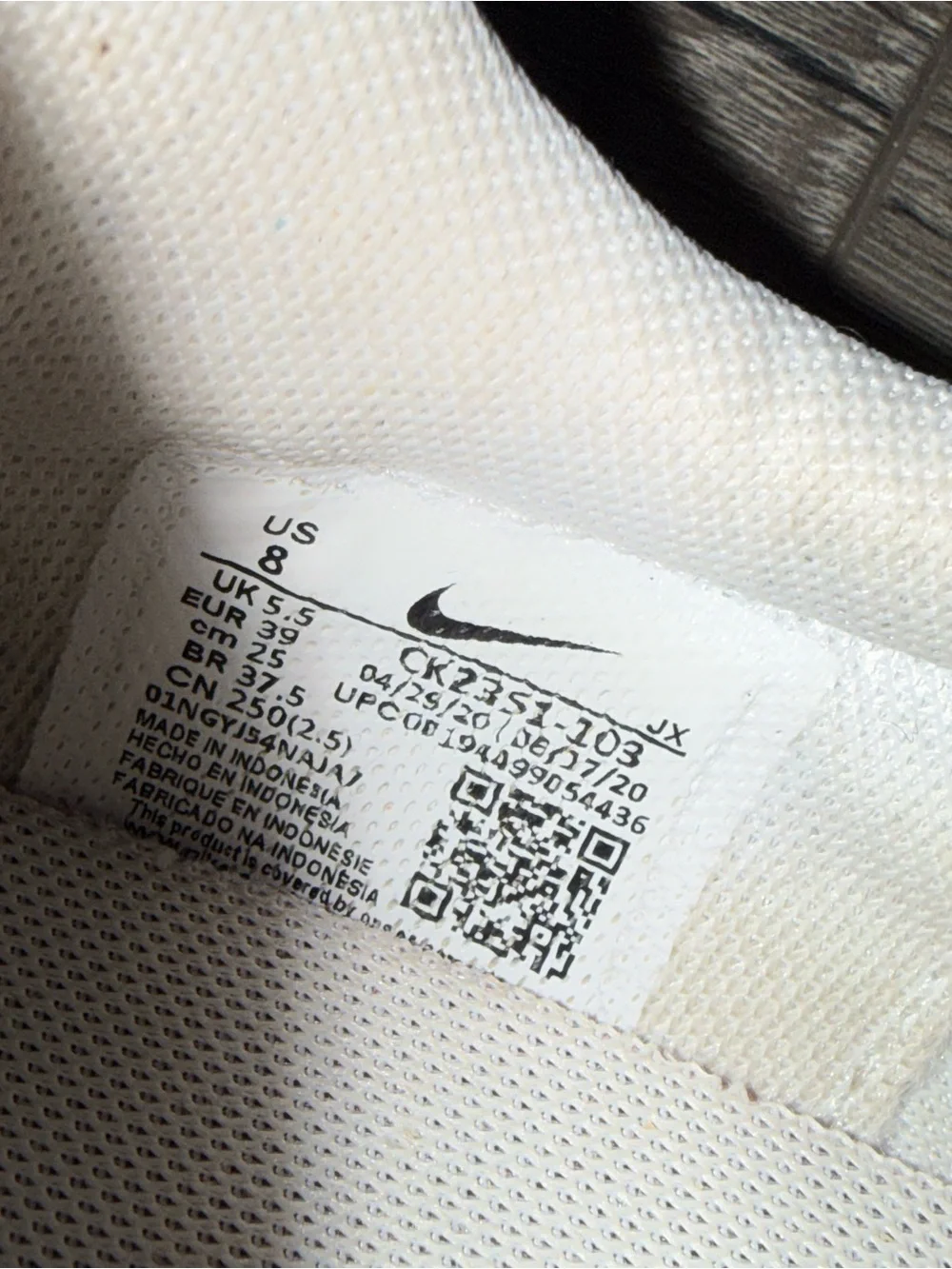 Nike White and Red Retro Runner Sneakers